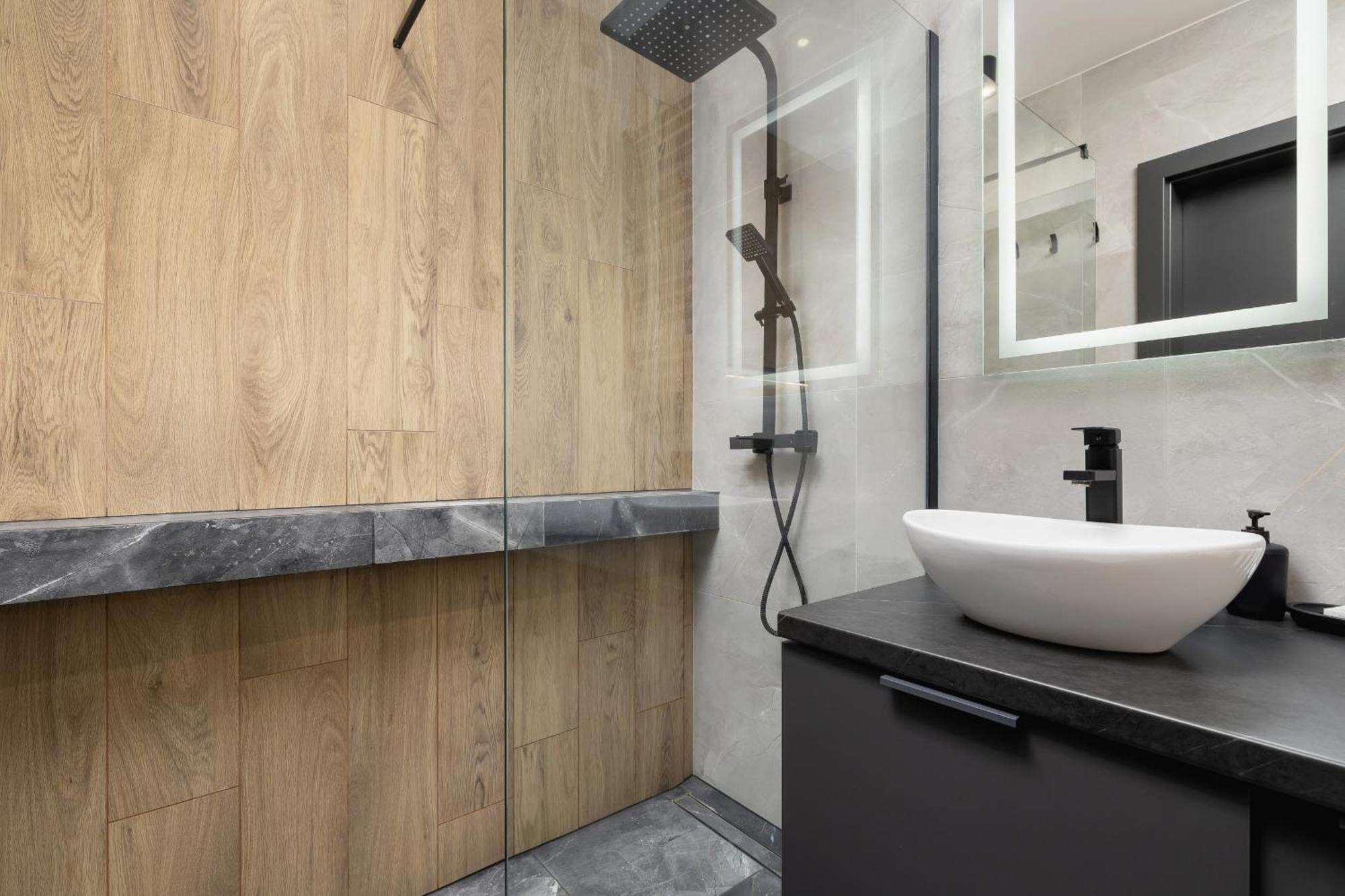 Elegant Apartment In Cracow With Balcony, Parking And Desk By Noclegi Renters Krakau Exterior foto